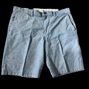 Old Navy Ultimate Slim Shorts - Sz 34